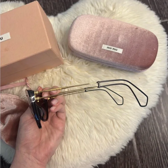 Miu Miu Black Sunglasses with Pink Velvet Accessories - Picture 4 of 5